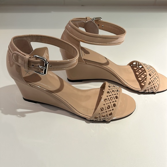 Nude Aquatalia wedge shoes. - Picture 4 of 6